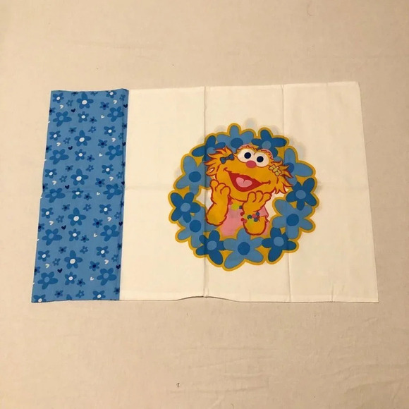 2006 Sesame Street Workshop Muppets Zoe Twin Flat Sheet and 2 Pillowcases - Picture 13 of 16